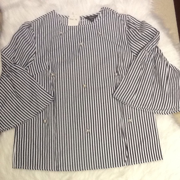 💙Blue & white blouse embellished with pearls💙 - Picture 2 of 3